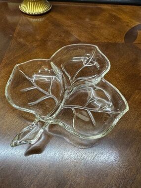 Vintage Clear Glass Leaf Divided Trinket Serving Dish Tray Candy Nuts Pickles